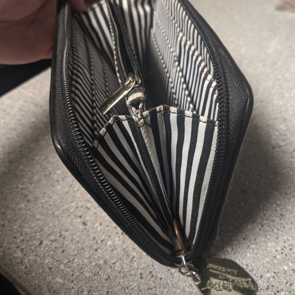 Betsey Johnson wallet - Picture 3 of 5